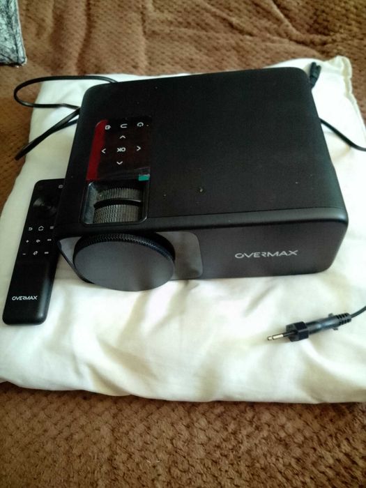 Projektor OVERMAX Multipic 4.2 Full HD  4500 ANSI lumen, Wi-Fi, Bluetooth