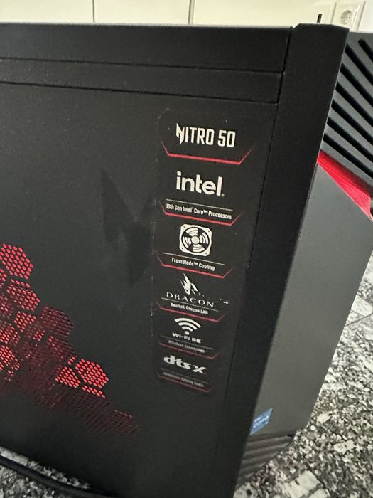 Torre Gaming Acer Nitro 50 + Periféricos (RTX 4060 / i5-13400F) - Impecável!