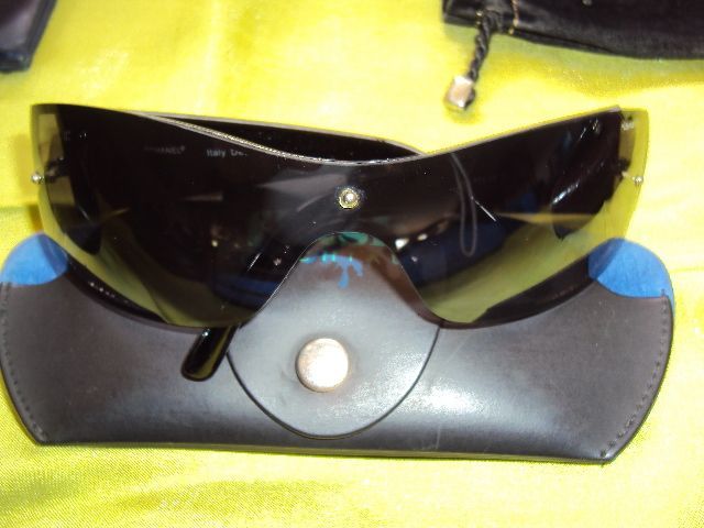 Nove Partes de óculos uns do sol outros não todos de boas marcas