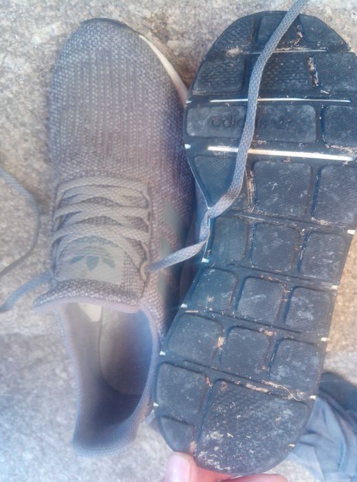 Adidas tenis como novos