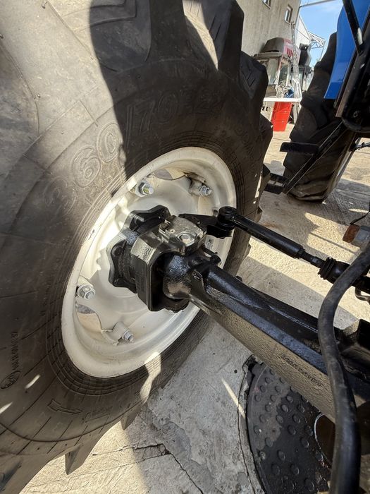 Трактор New Holland TL5060/мтз