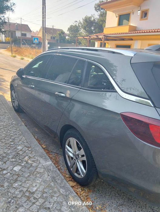 Opel Astra Sports Tourer+ 2017 | 7.750€ — Bonito, espaçoso e Turbo: é entrar e pegar a estrada!