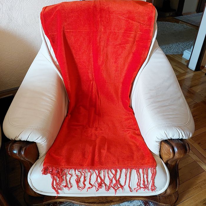 Пропоную накидку на крісло з плюшу