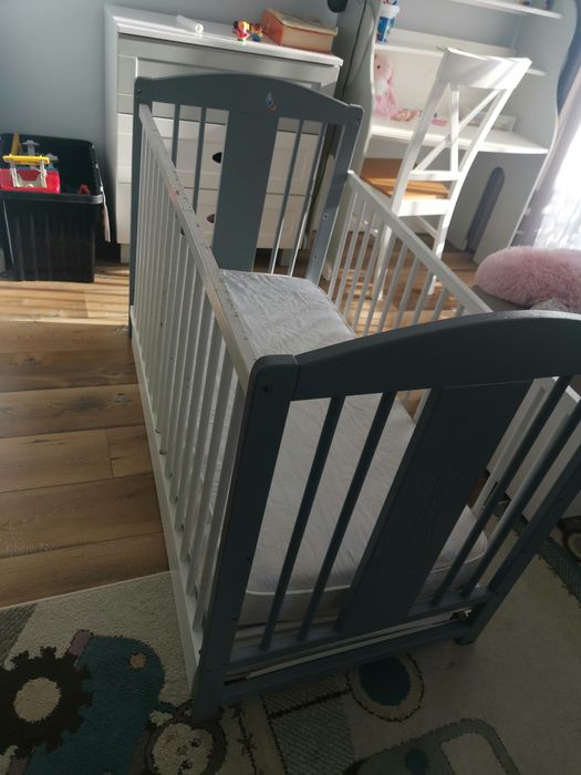 Łóżko dziecięce z materacem