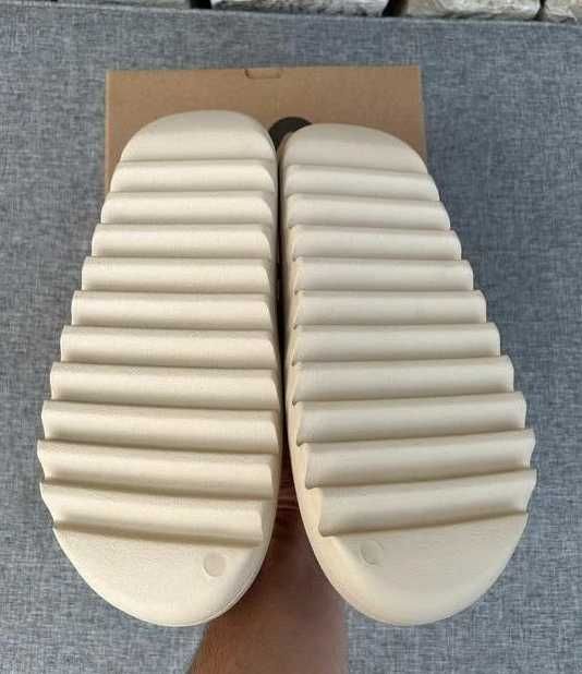 adidas Yeezy Slide Onyx R.40