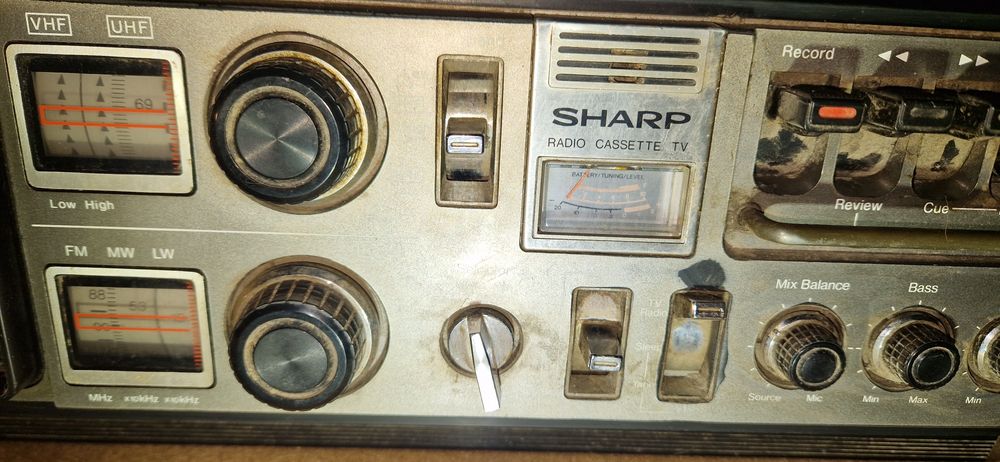 Radiomagnetofon SHARP z 1978