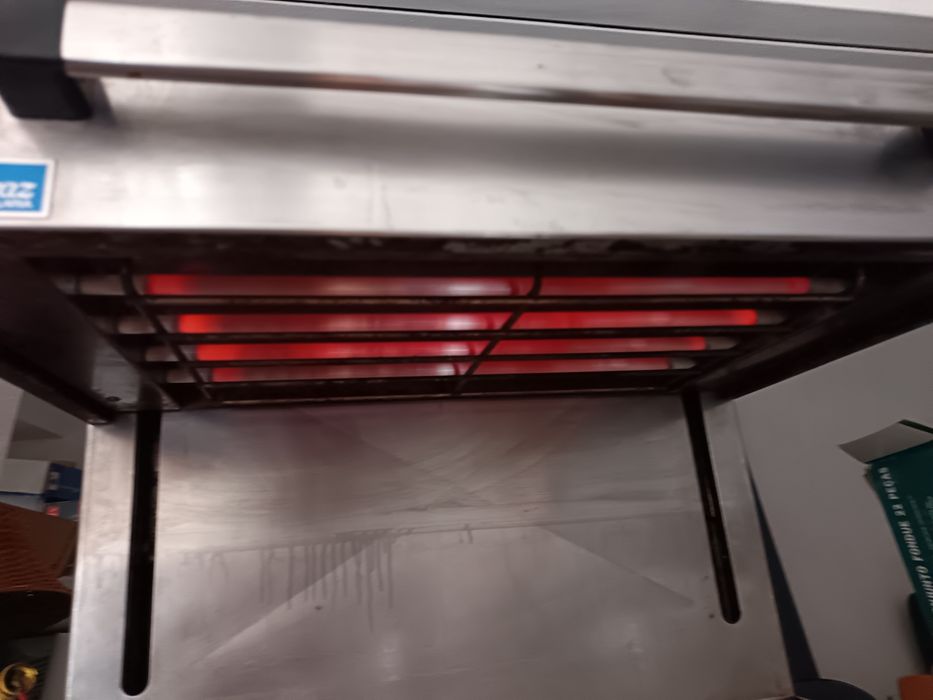 Gratinador elétrico