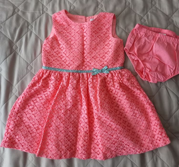 Платье 2 шт.  нарядное с трусиками 24 м картерс