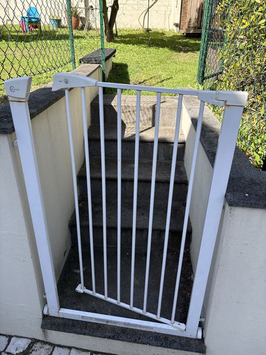 Barreira proteção bebé e/ou animal estimação.