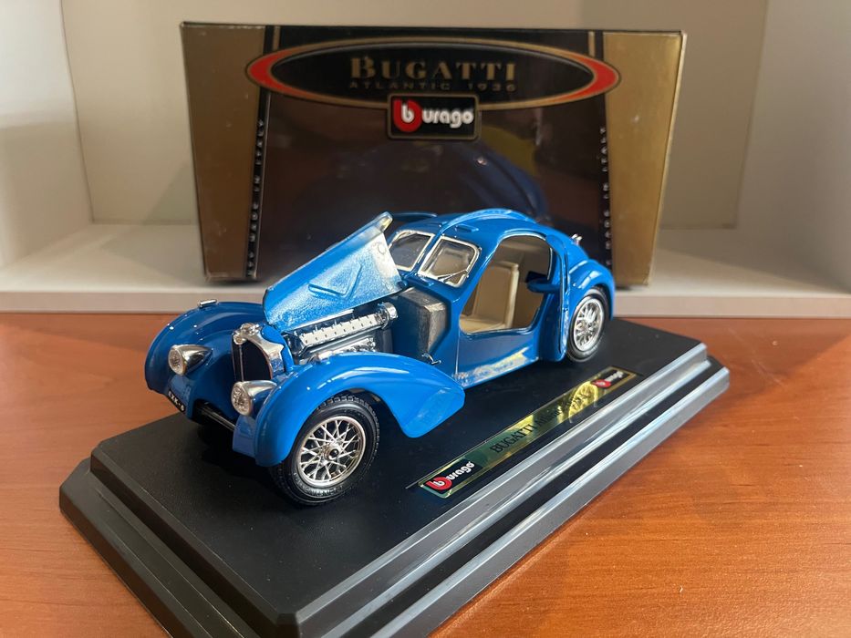 Burago 1:24 Bugatti Atlantic z pudełkiem kolekcjonerski