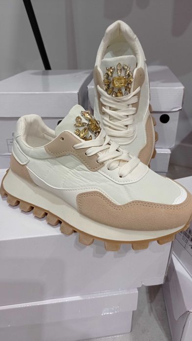 Adidasy nowe beż