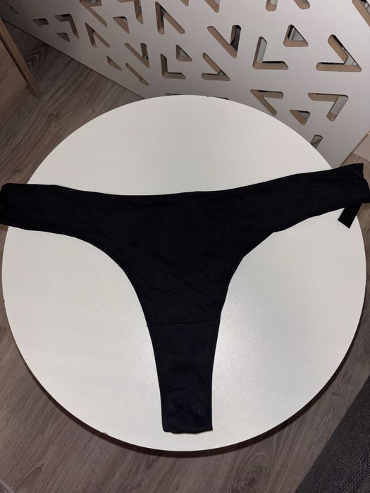 Majtki stringi 4 pary