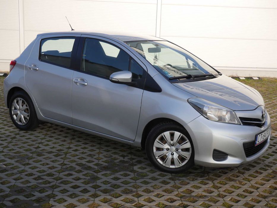 Toyota Yaris 1.4 D * SALON POLSKA * KLIMA 2 komplety opon