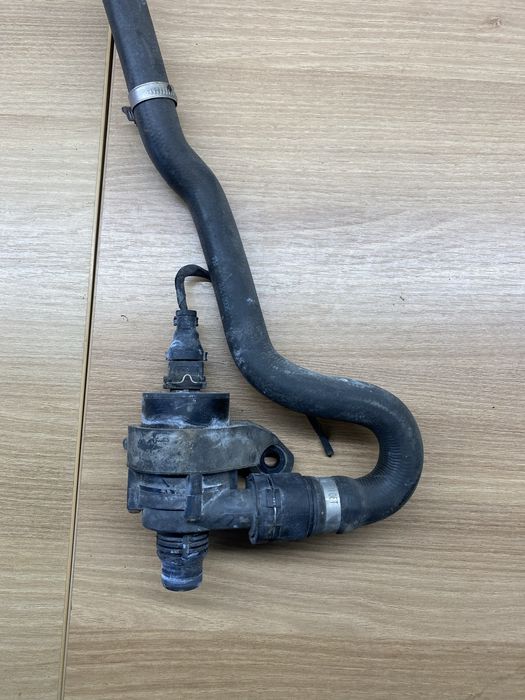 Pompka obiegu wody bmw e66 e65