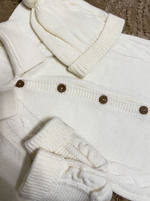 Продам ромпер + шапочка та пінетки !!!