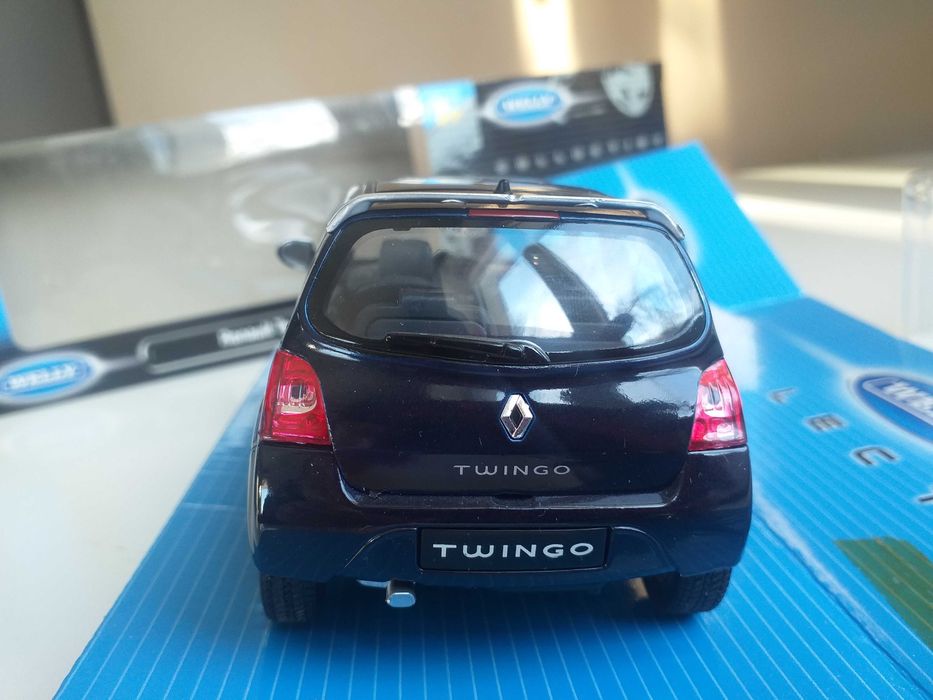 модель 1.24 RENAULT