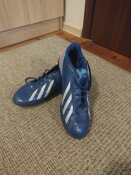 Buty halowe rozmiar 42 raz założone