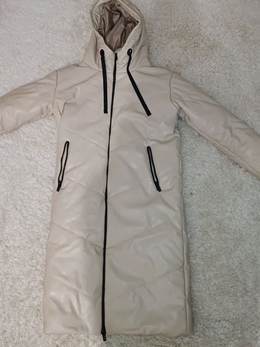 Жіноче зимове пальто