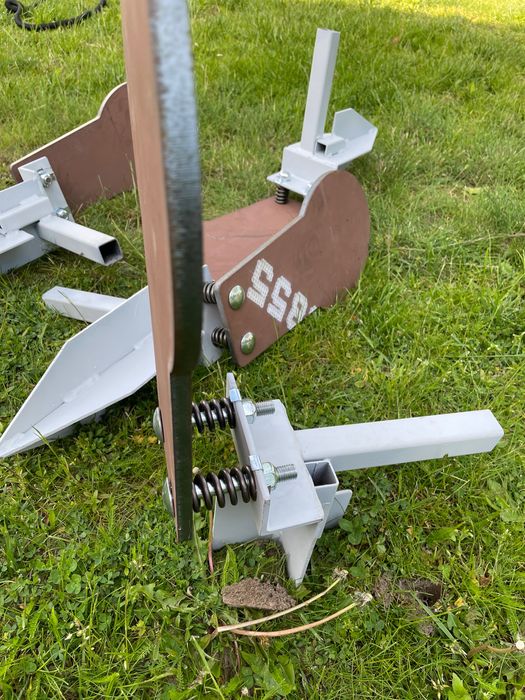 Popper poper wbijany w ziemię