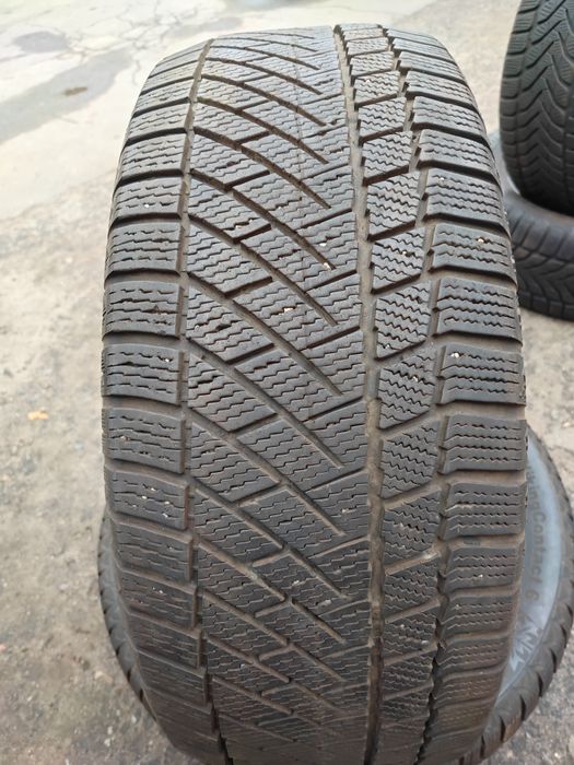 Шины 225/55/17 Continental ContiViking Contact 6