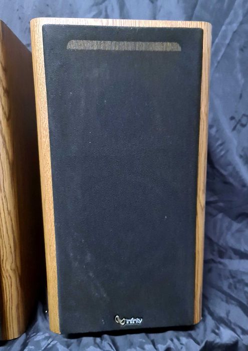 Colunas Infinity RS 3001 para despachar