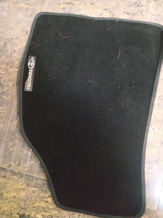 Оригінальні ворсові килимки Toyota Highlander 2013