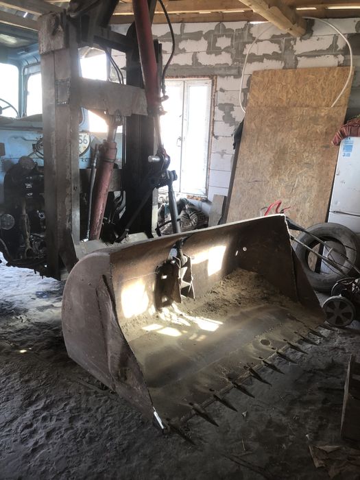 Погружчик на задню навіску кун