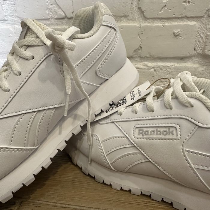 REEBOK. Жіночі кросівки. Оригінал. Нові. Розмір 37.