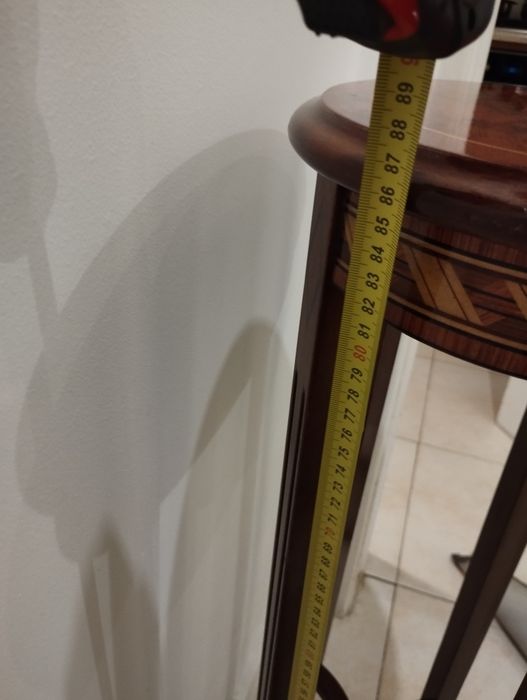 Mesa de apoio em madeira