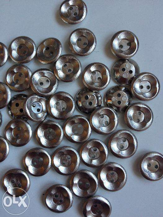 Guziki srebrne plastikowe 11 mm 100 sztuk