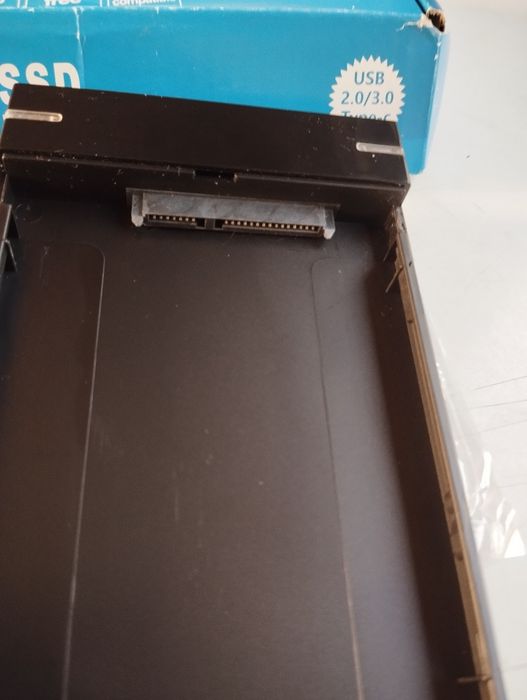 Продам внешний карман EXTERNAL HDD /SSD