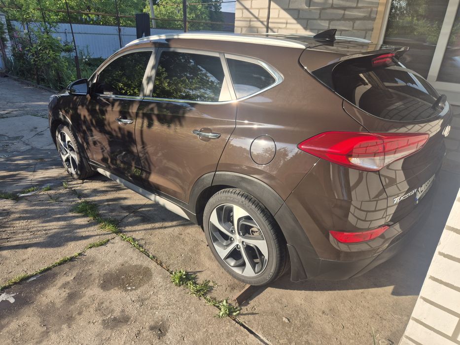 Hyundai Tucson  .