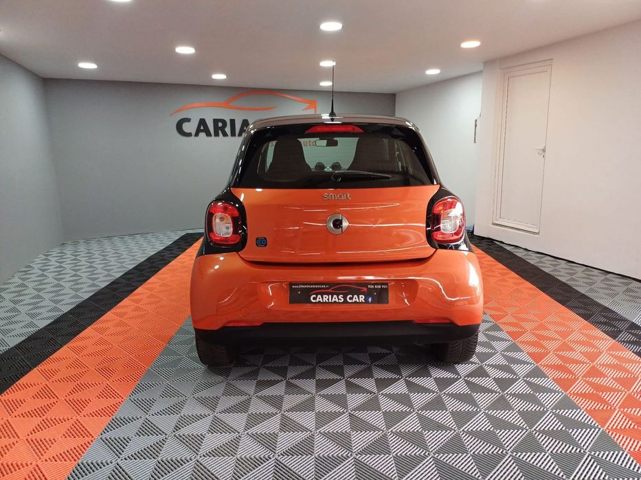 Smart ForFour EQ Business Solution