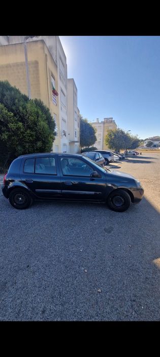 Renault Clio 1.2cc  2004