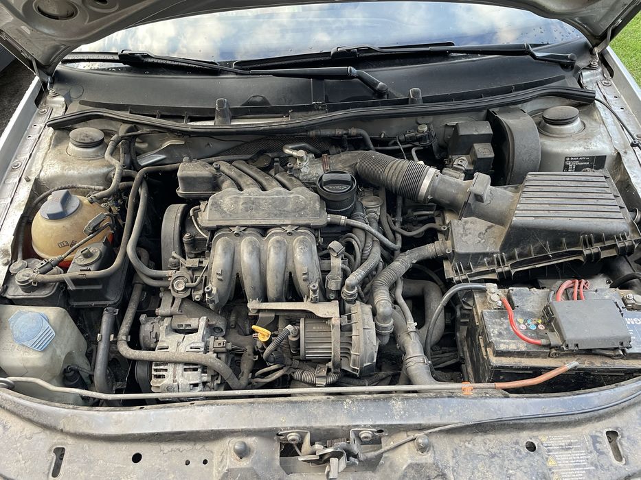 Skoda octavia 2 kombi 1.6.   W calosci lub na czesci