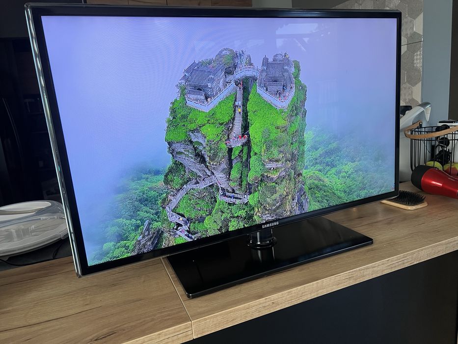 Tv samsung 37 cali Youtube Netflix Transport Stan idealny