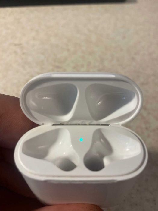 Airpods 2 case without aripods