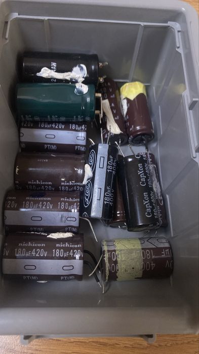 Kondensator elektrolityczny 180 uF 180uF kondensatory nichicon