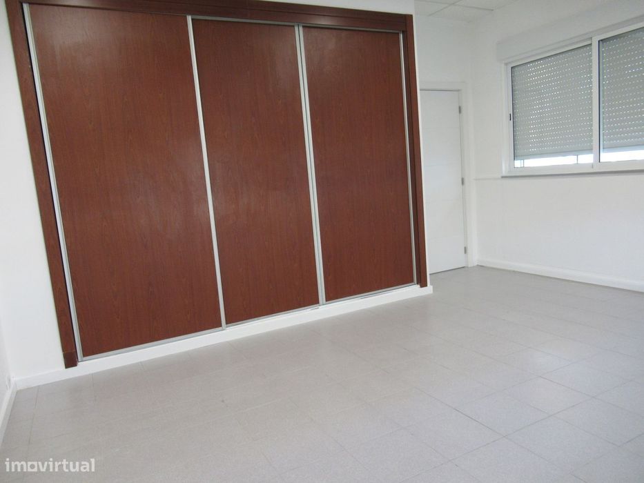 T2 na Avenida 25 de Abril – Cacilhas (105 m2 + Metro à porta)