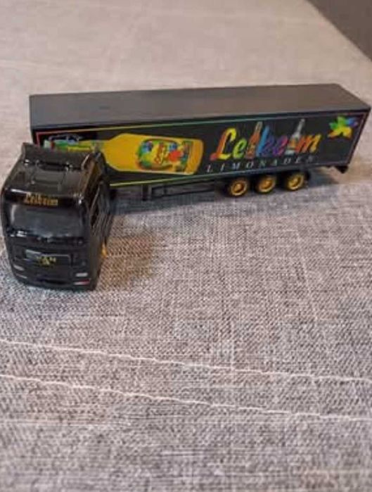 Машинки -фури іграшкові