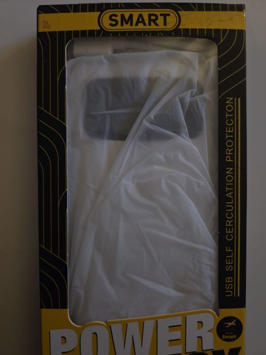 Power bank 10000 mAh z wyświetlaczem