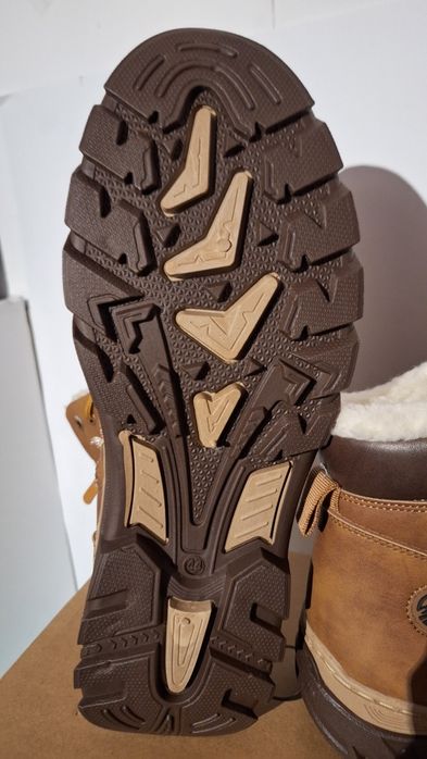 Śniegowce w modnym kolorze nowe Rozmiar 44