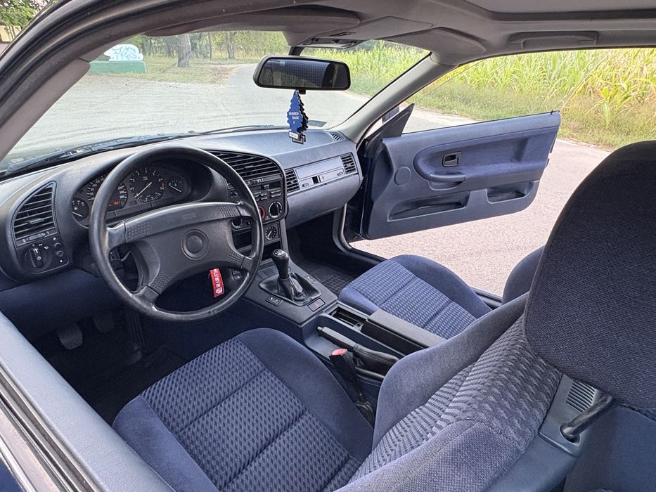 BMW E36 320i 1991 M50 Vanos 2.0 bez LPG Mpakiet manual