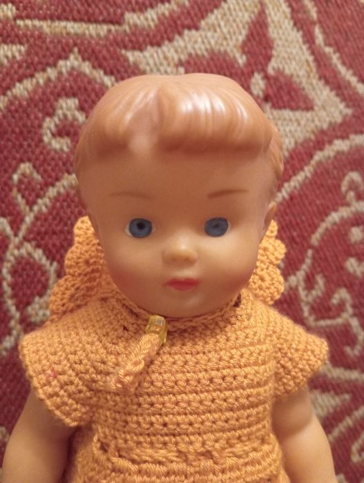 Продам куколку ГДР.