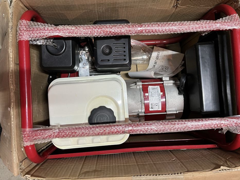 Генератор 4.2 кв HONDA