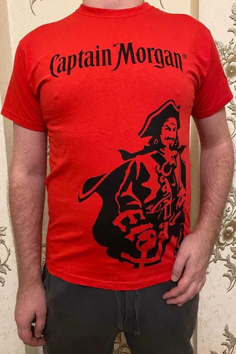 футболка брендированая Captain Morgan