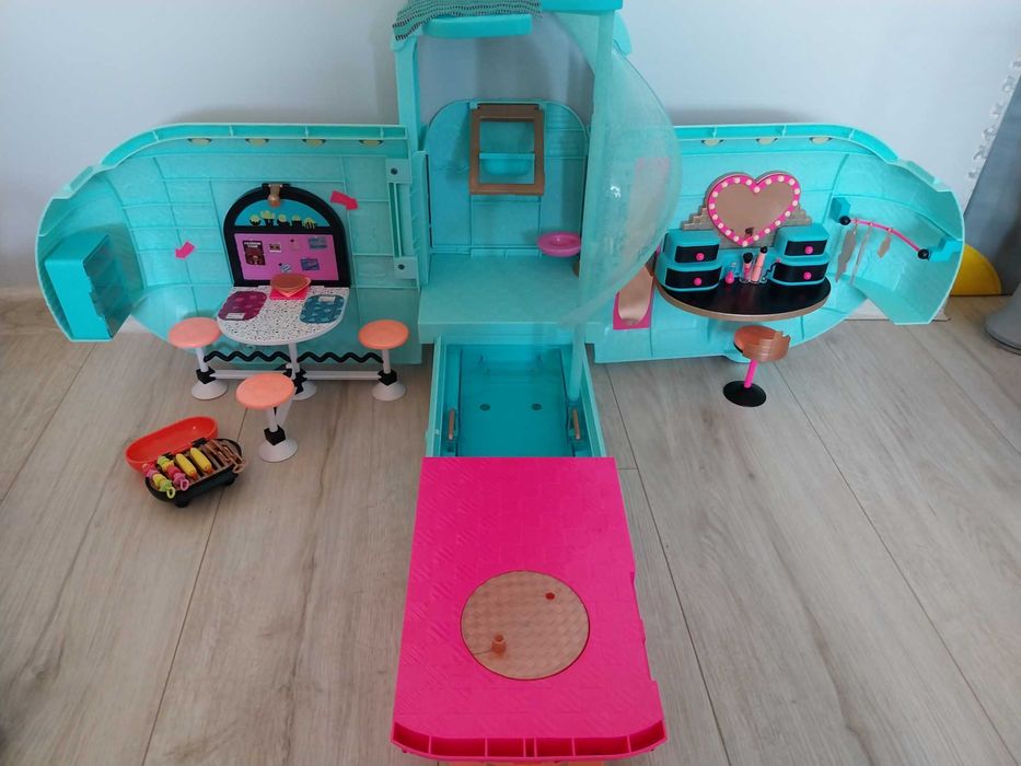 Glamper LOL plus gratis lalki LOL