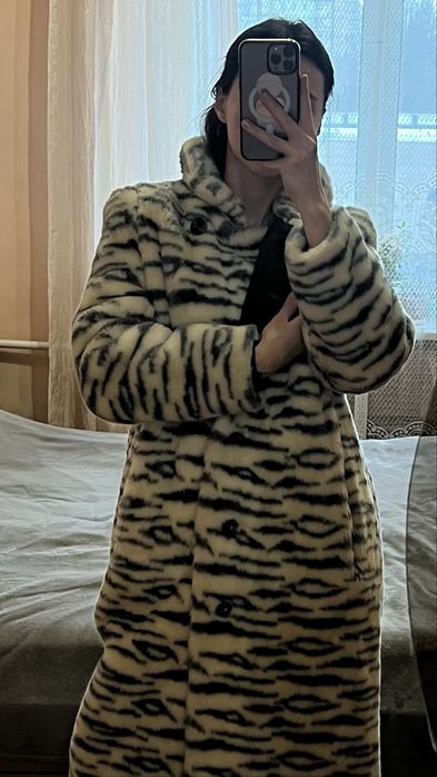 Продам штучну шубу