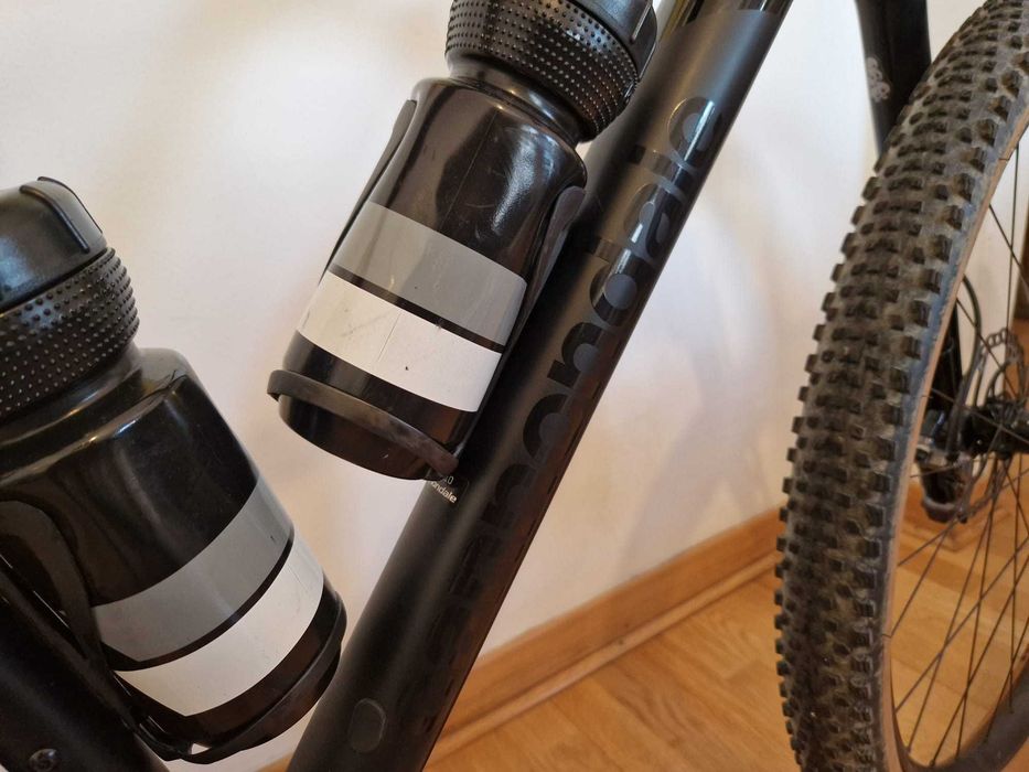 Cannondale F-SI Hi-Mod Carbon com Rodas Carbono - Carbono topo de gama da marca.