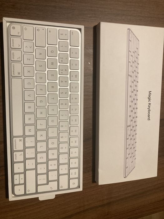 Magic Keybord com pouco uso